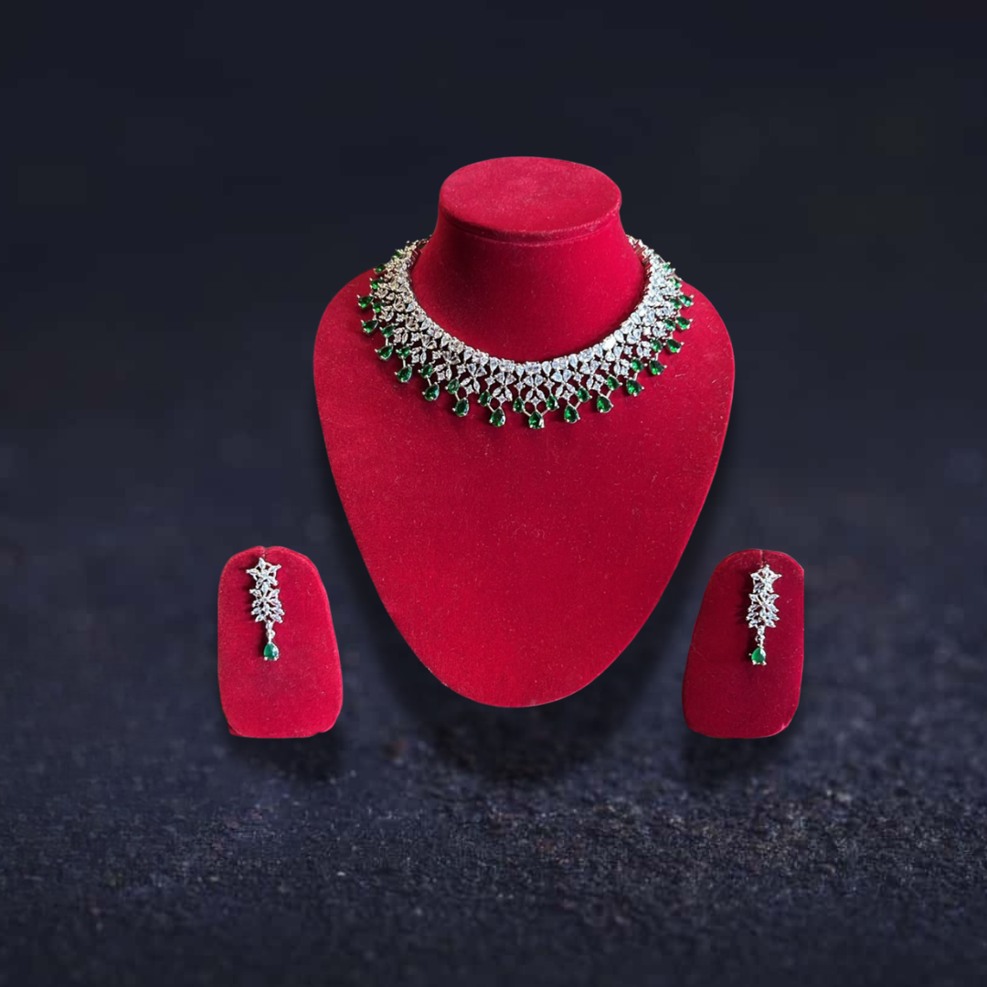 Ad jewellery With green colour stones