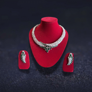 AD Jewellery / Next to the real with green semi precious colors