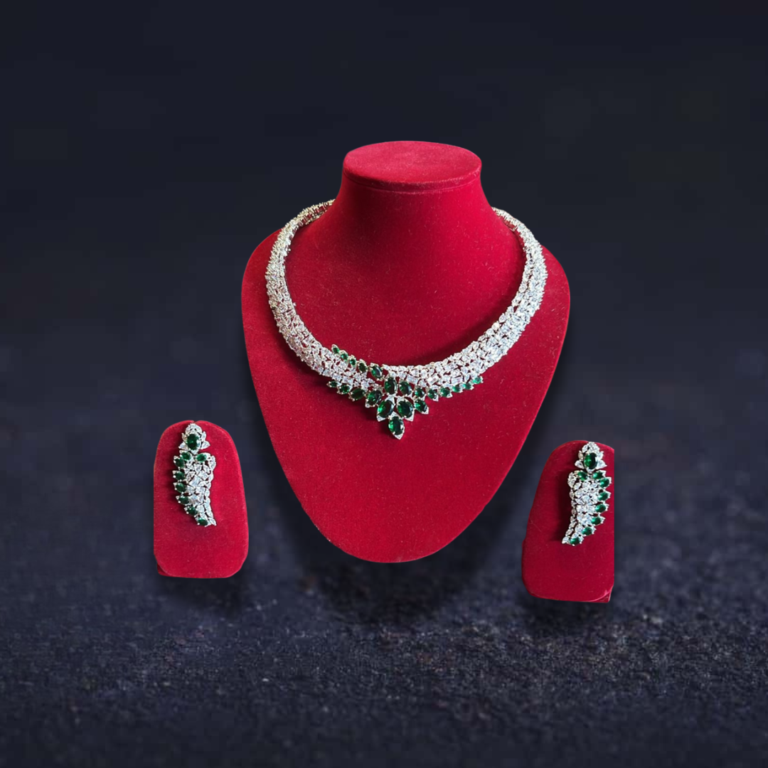 AD Jewellery / Next to the real with green semi precious colors